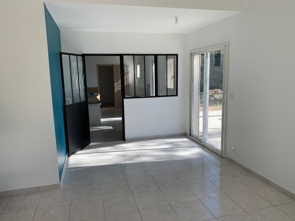 Saint Clément-de-Rivière : villa récente disponible de suite. Bail de 1 an