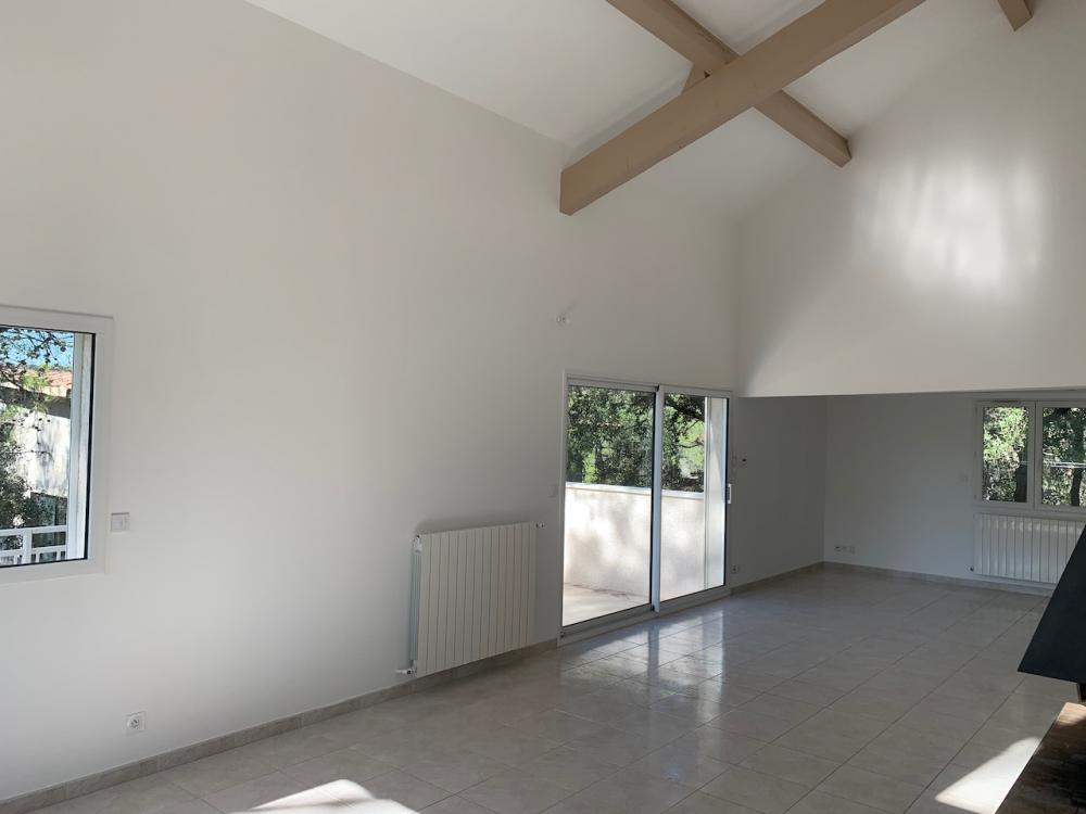 Saint Clément-de-Rivière : villa récente disponible de suite. Bail de 1 an