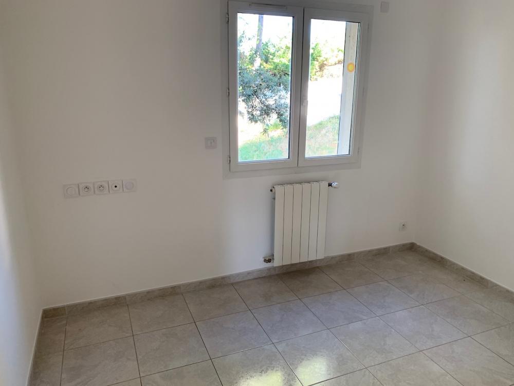 Saint Clément-de-Rivière : villa récente disponible de suite. Bail de 1 an