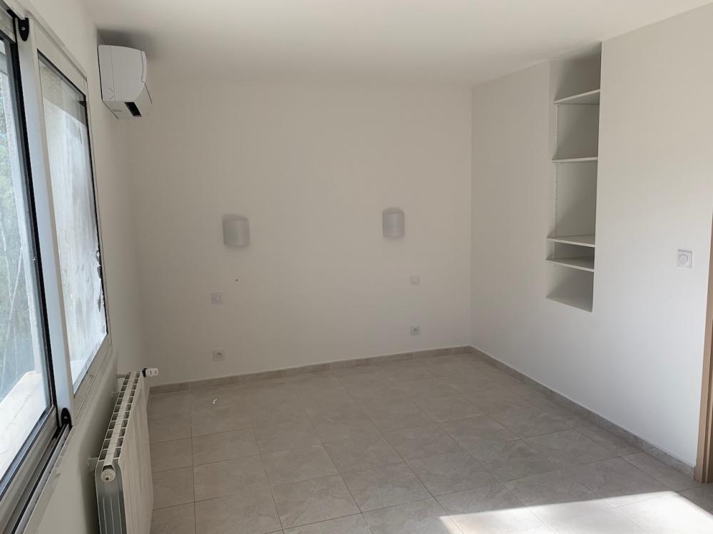 Saint Clément-de-Rivière : villa récente disponible de suite. Bail de 1 an