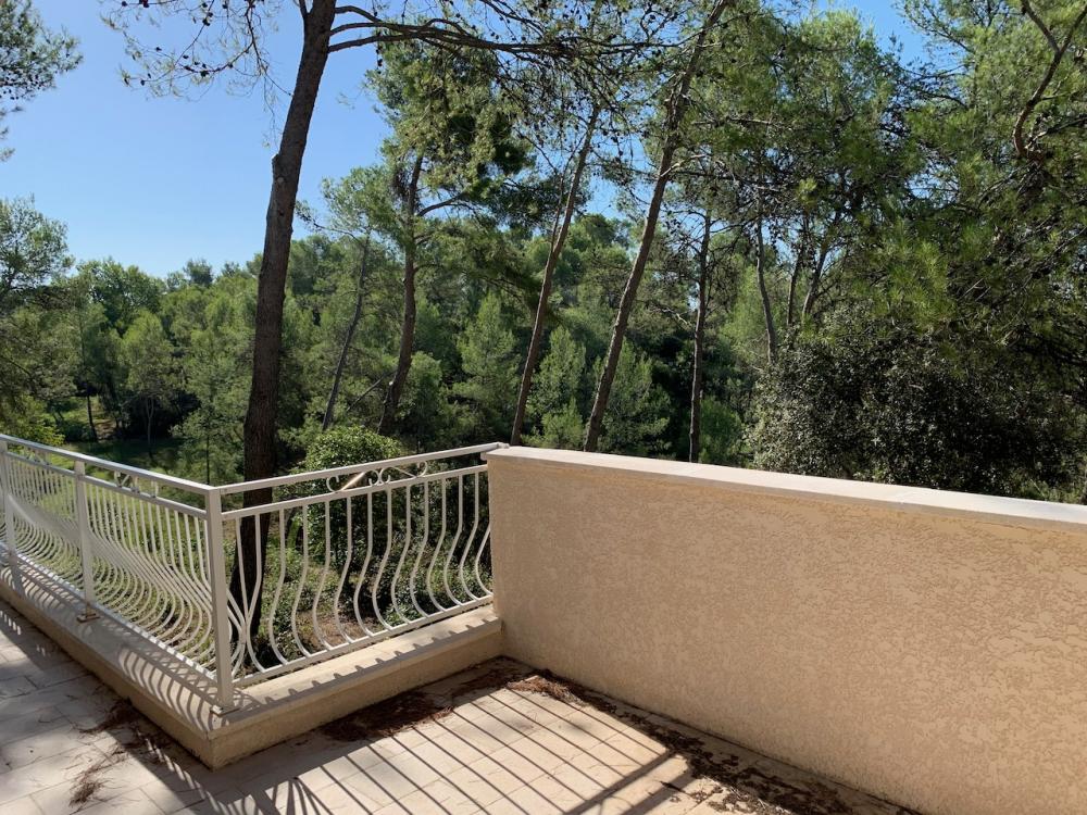 Saint Clément-de-Rivière : villa récente disponible de suite. Bail de 1 an