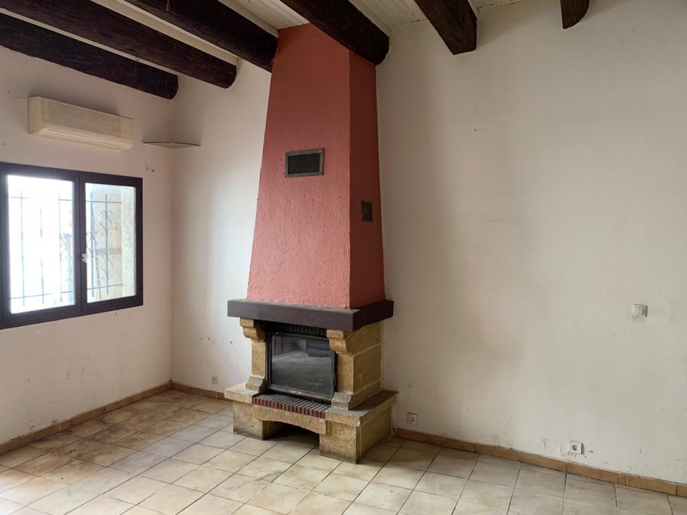 Lunel centre historique : maison de 5 pièces
