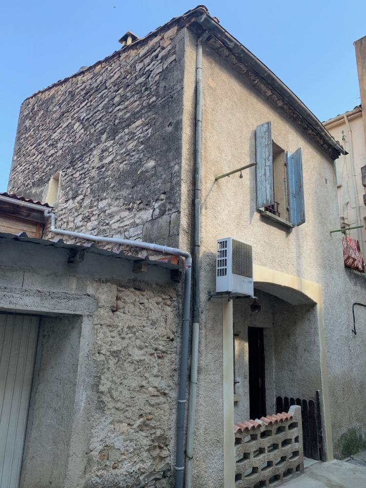 Lunel centre historique : maison de 5 pièces