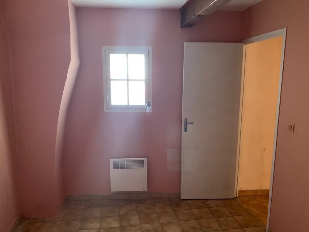 Lunel centre historique : maison de 5 pièces