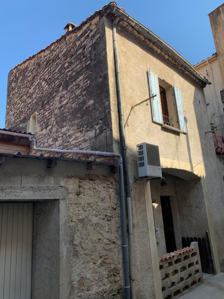 Lunel centre historique : maison de 5 pièces