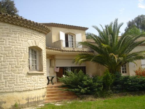 Montpellier Chamberte haute : grande villa cossue, belles prestations