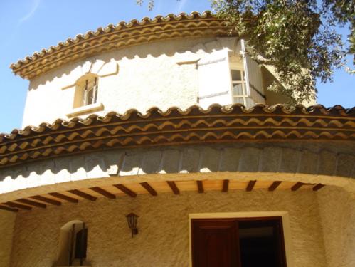 Montpellier Chamberte haute : grande villa cossue, belles prestations