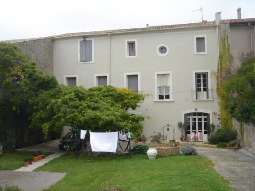 Gigean : maison de ma�tre de 1880 avec grand jardin