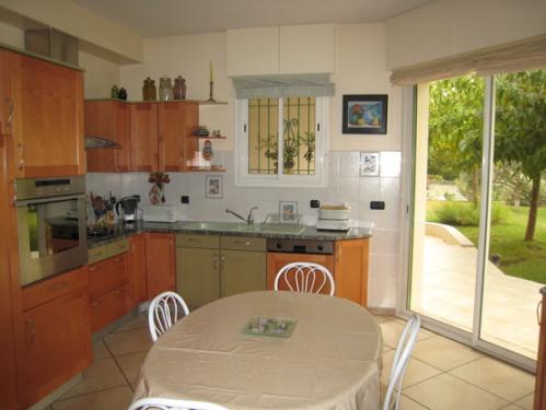 Vendargues : grande villa plain-pied, r�cente