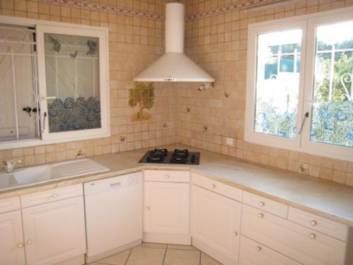 Montpellier-village (proche) : villa r�cente