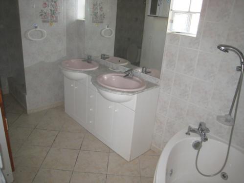 Montpellier-village (proche) : villa r�cente
