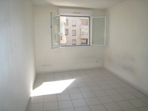 Montpellier centre (Gare) : studio dans r�sidence r�cente