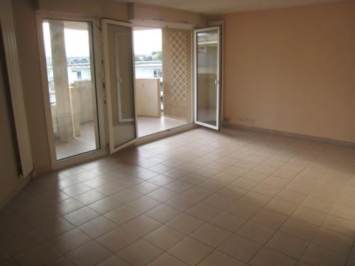 Montpellier Ch�teau d'� : grand 4 pi�ces dernier �tage, terrasses et garages