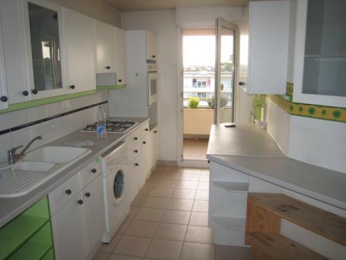 Montpellier Ch�teau d'� : grand 4 pi�ces dernier �tage, terrasses et garages