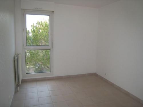 Montpellier Ch�teau d'� : grand 4 pi�ces dernier �tage, terrasses et garages