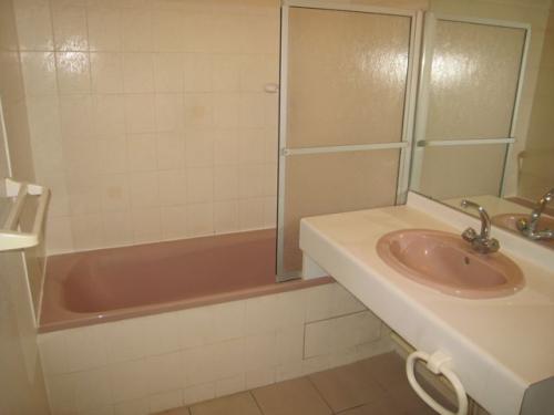 Montpellier Ch�teau d'� : grand 4 pi�ces dernier �tage, terrasses et garages