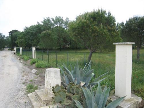 Fabr�gues : maison ancienne avec piscine, � louer � la semaine