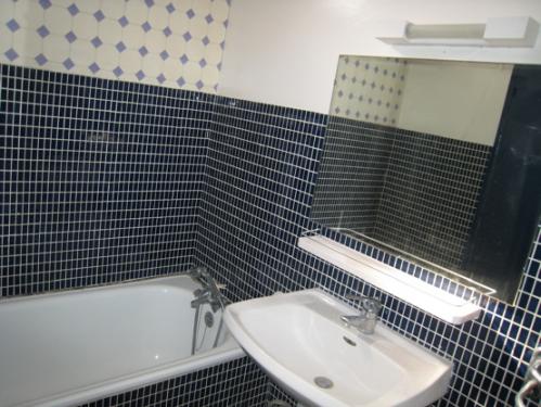 Carnon-Plage : beau studio vue port et mer, avec patio en dernier �tage