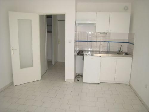 Montpellier Gambetta : studio dans r�sidence r�cente, proche tram 3