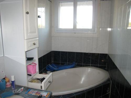 Montpellier Chamberte haute : villa r�nov�e avec piscine