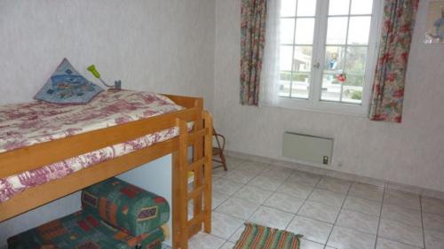 PRES DE MONTPELLIER, LAVERUNE: VILLA MEUBLEE AVEC PISCINE