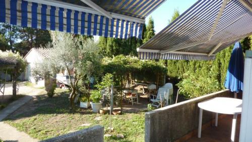 PIGNAN, villa comprenant 2 appartements de 90 m2 chacun
