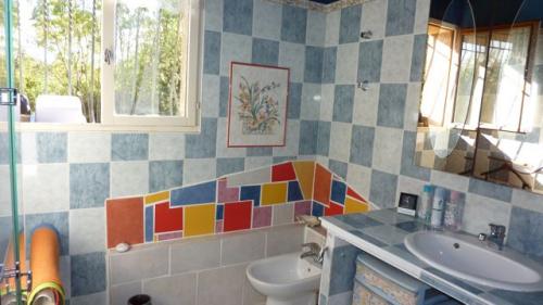 PIGNAN, villa comprenant 2 appartements de 90 m2 chacun