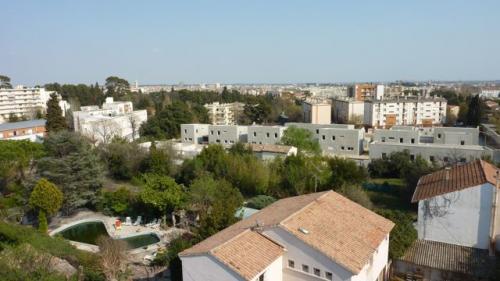 Montpellier ouest, pr�s tram 3 : FF5 en dernier �tage